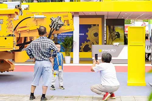 1fad4325-226a-493f-8ec5-5ef7b609f93a.jpg 熱烈祝賀上海創(chuàng)力集團(tuán)參展貴州能博會(huì)取得圓滿成功(圖5)