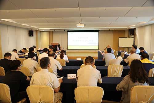 上海創(chuàng)力集團(tuán)組織召開第三屆第十次職工代表大會(huì)——專題審議《員工手冊》(圖1) 上海創(chuàng)力集團(tuán)組織召開第三屆第十次職工代表大會(huì)——專題審議《員工手冊》(圖1)