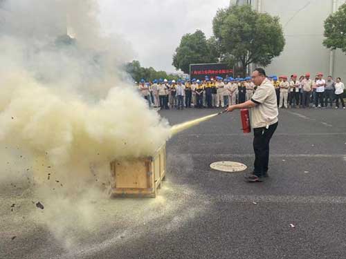 “人人講安全、個個會應急”——上海創(chuàng)力集團開展“安全月”消防演習活動(圖4)
