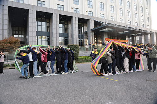 車輪滾滾2.jpg 躍動創(chuàng)力 智勝未來 | 創(chuàng)力集團(tuán)2025年主題運(yùn)動會圓滿落幕(圖19)